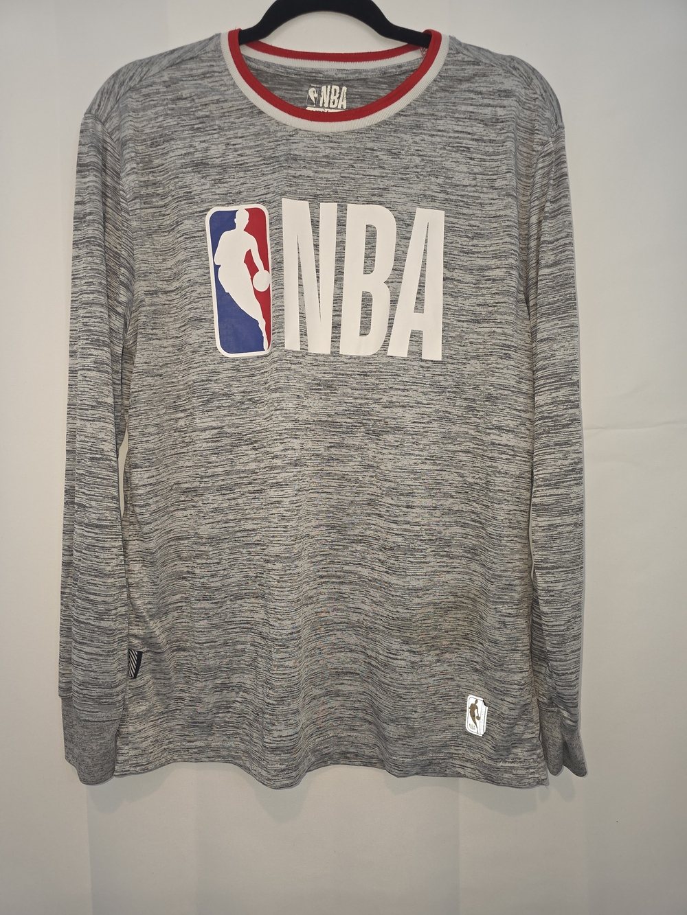 NBA Men's Long Sleeve Grey Heather Logo Tee Medium